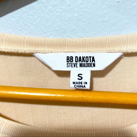 NWOT BB Dakota x Steve Madden tie front long sleeve dress - Picture 6 of 6